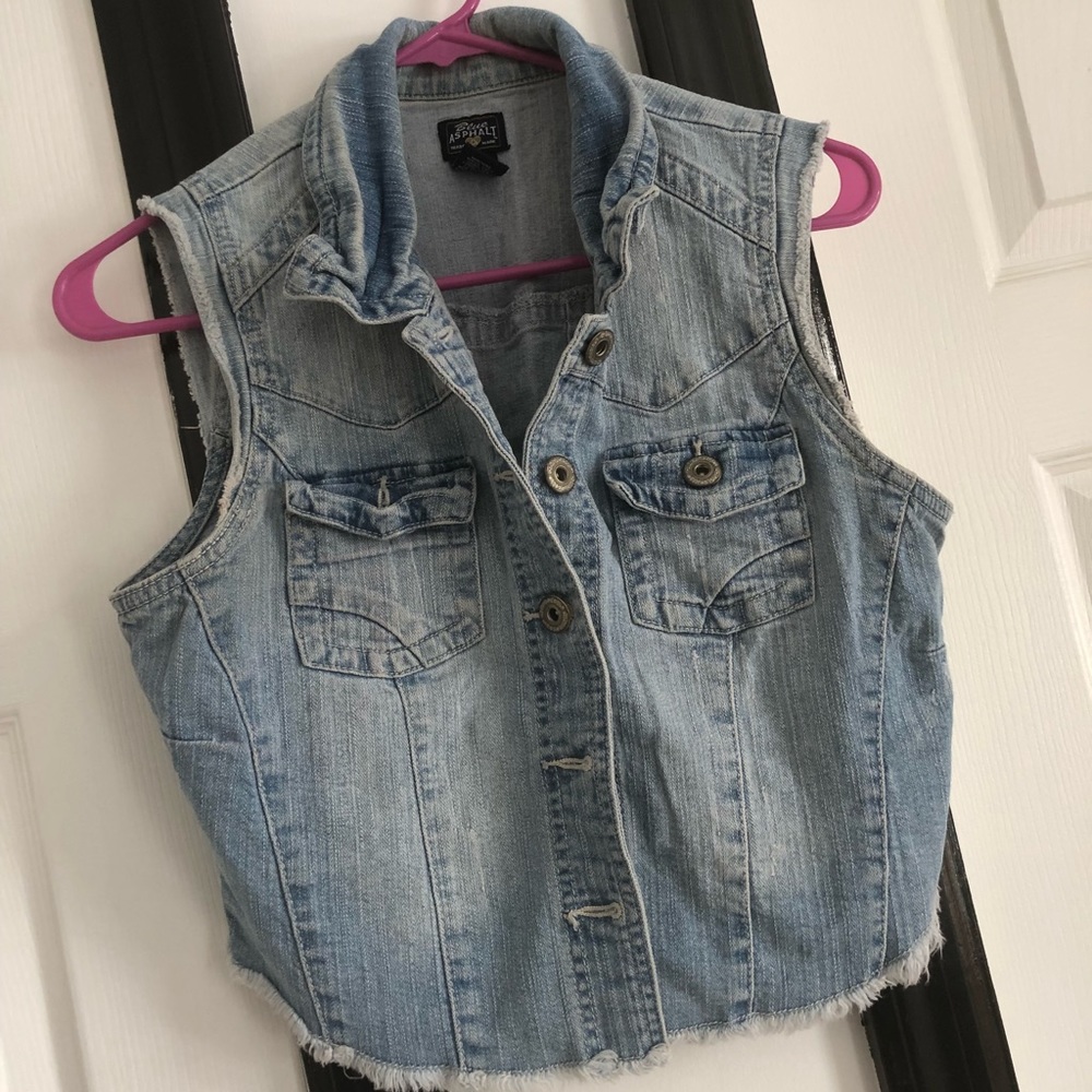Sleeveless Jean Jacket